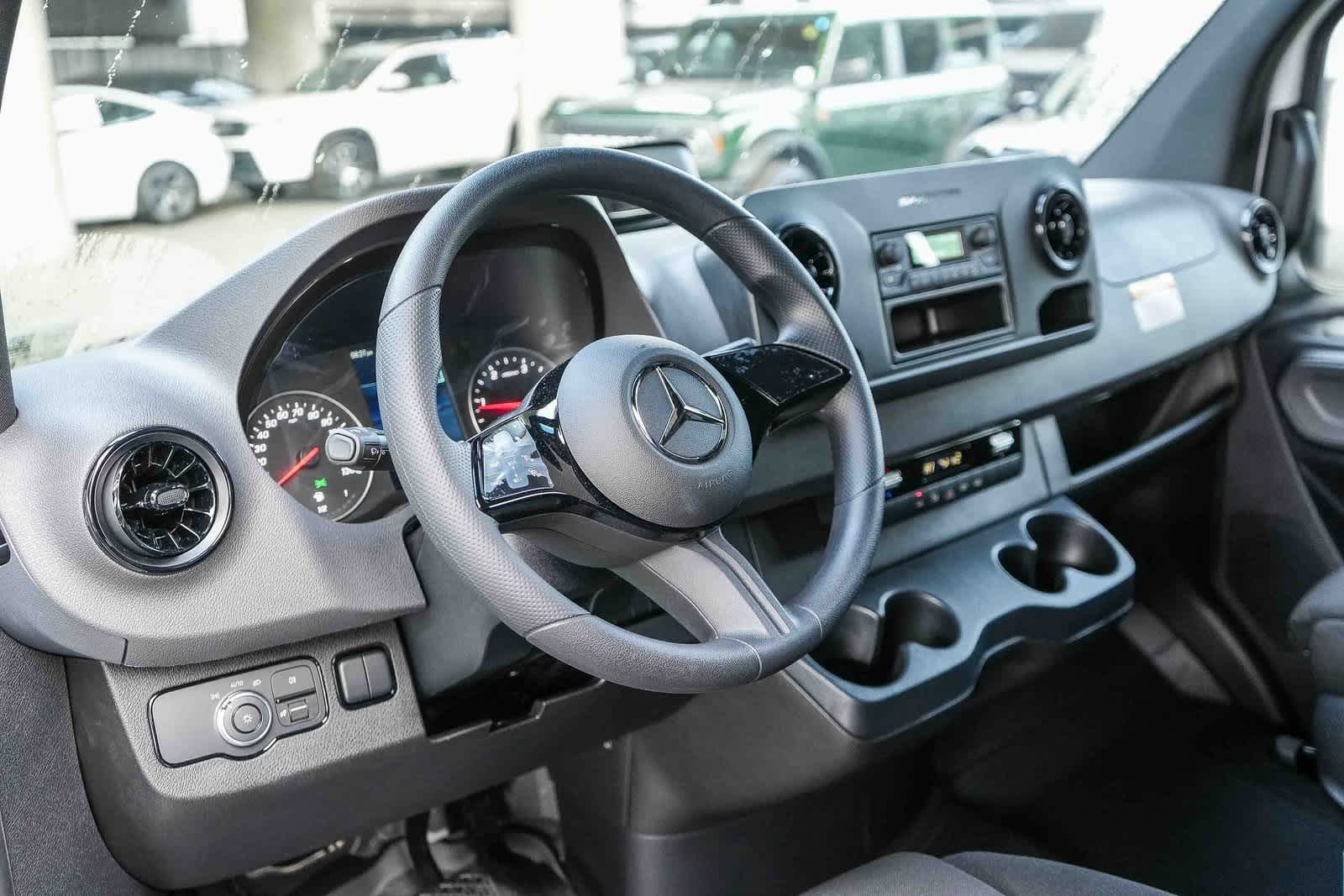 Thumbnail: 2026 Mercedes-Benz Sprinter - 12