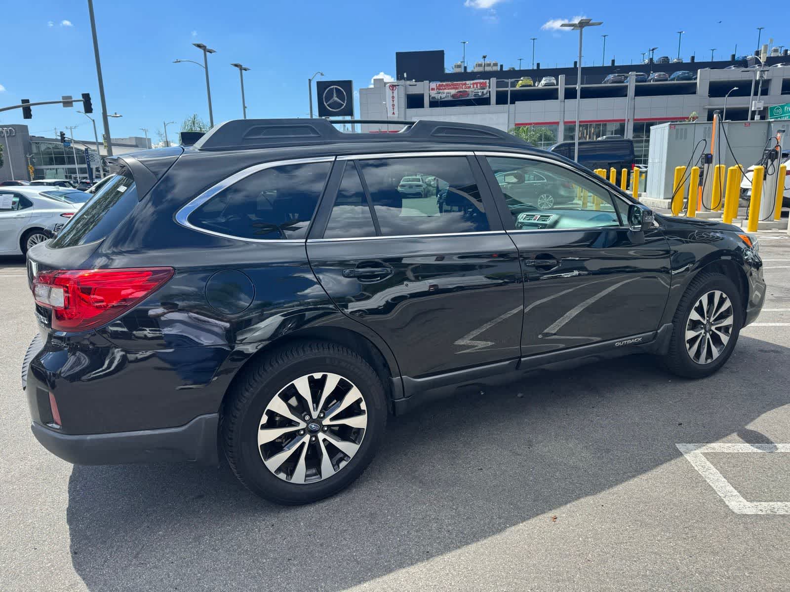 Thumbnail: 2016 Subaru Outback - 3