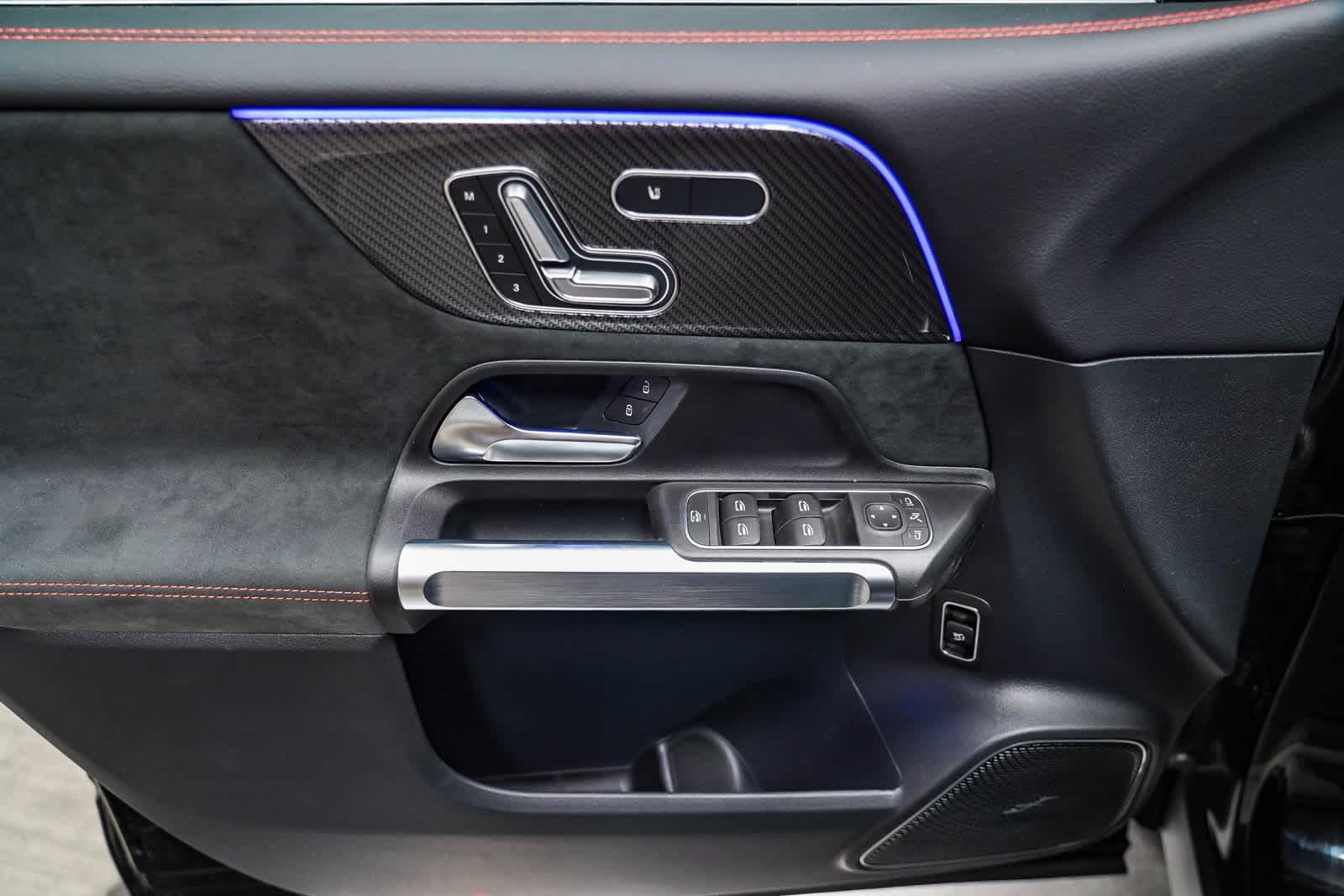 Thumbnail: 2025 Mercedes-Benz GLB - 21