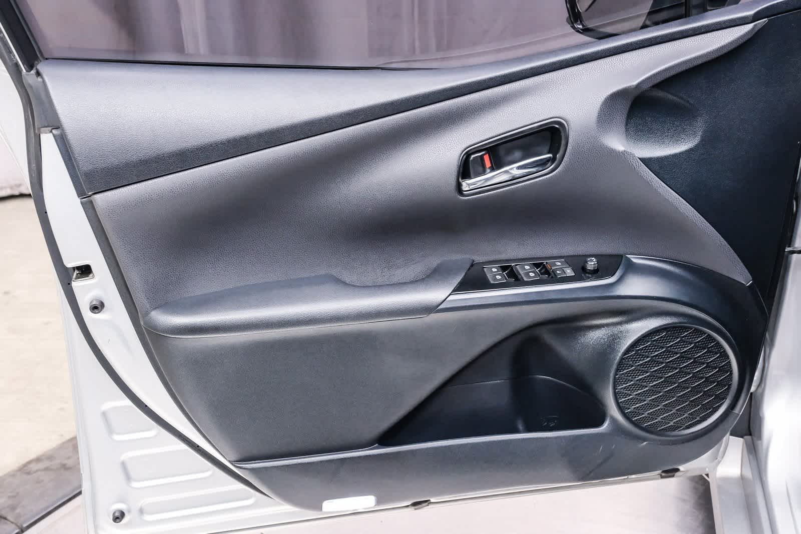 Thumbnail: 2016 Toyota Prius - 23