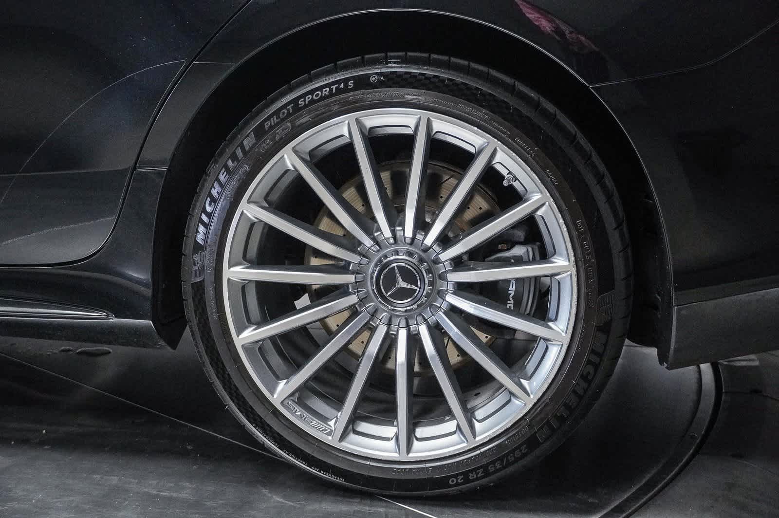 Thumbnail: 2022 Mercedes-Benz AMG GT - 10