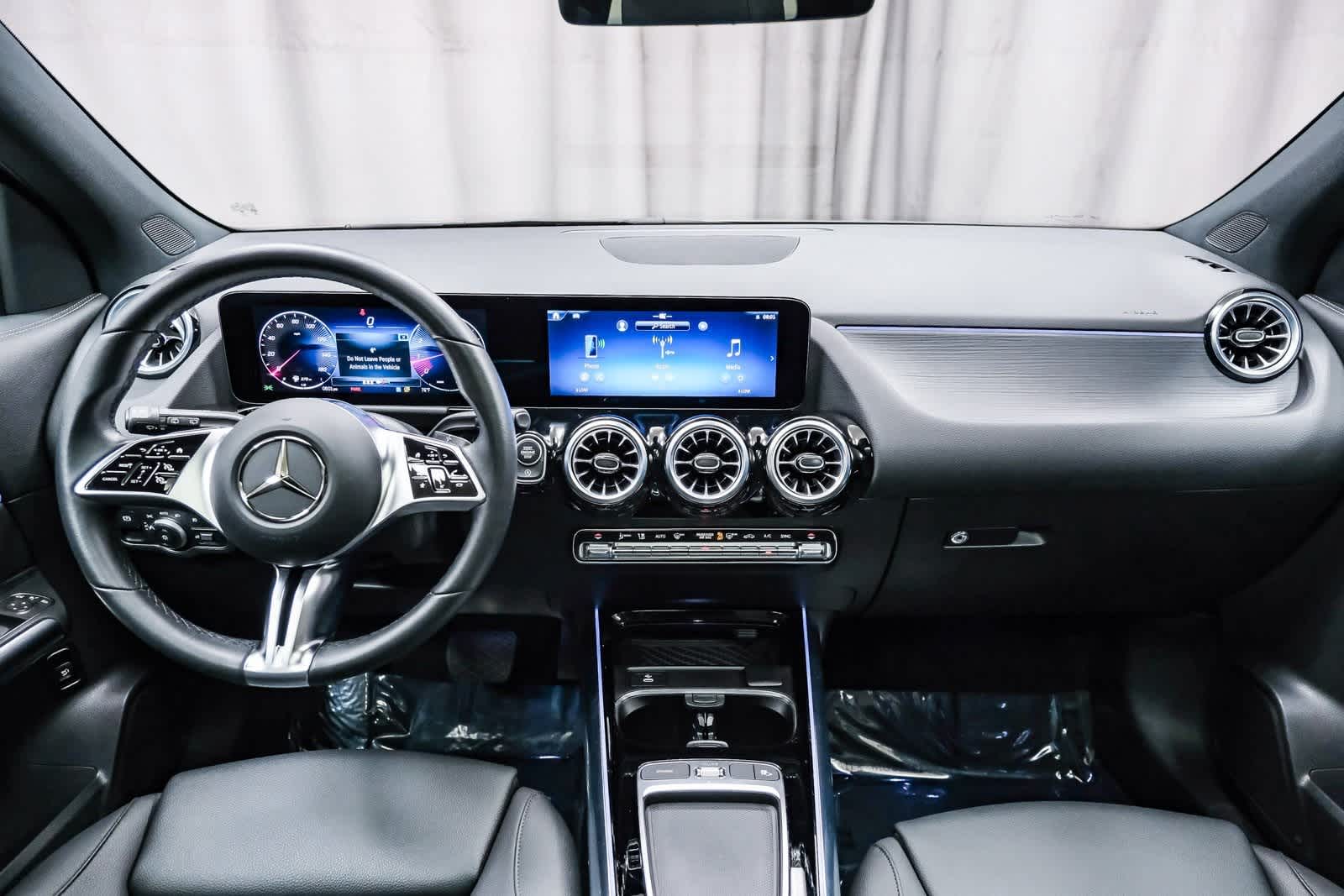 Thumbnail: 2025 Mercedes-Benz GLA - 13