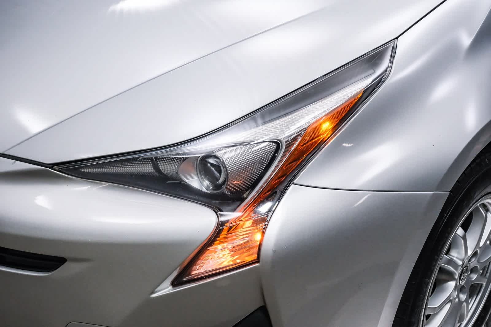 Thumbnail: 2016 Toyota Prius - 11