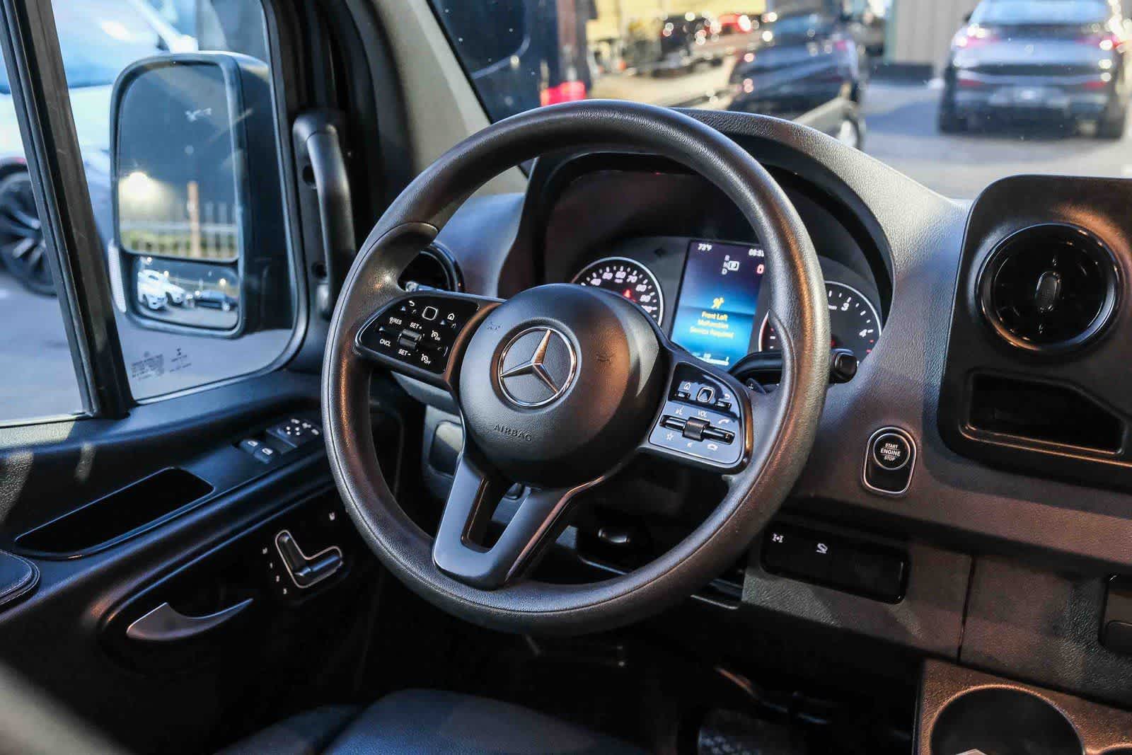 Thumbnail: 2021 Mercedes-Benz Sprinter - 16