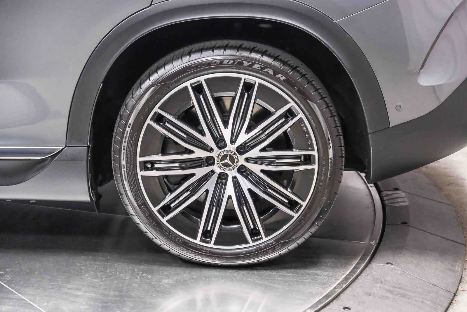 Thumbnail: 2023 Mercedes-Benz EQE - 9