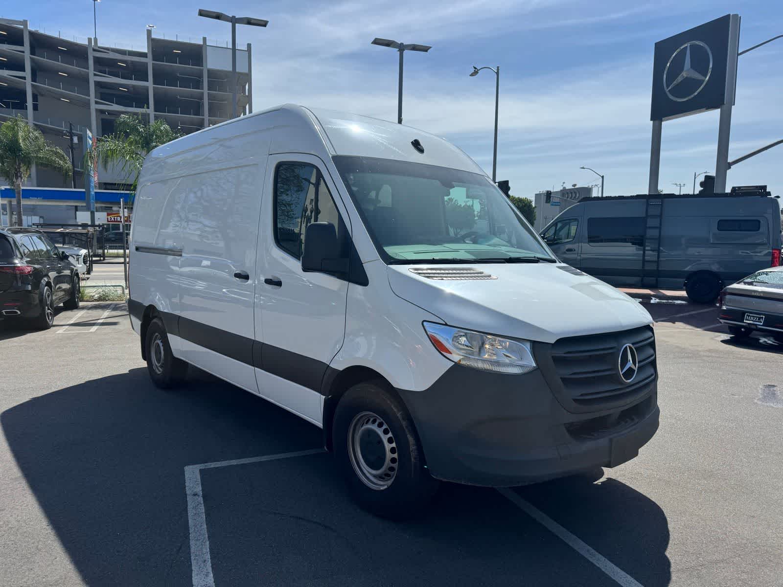 Thumbnail: 2023 Mercedes-Benz Sprinter - 2