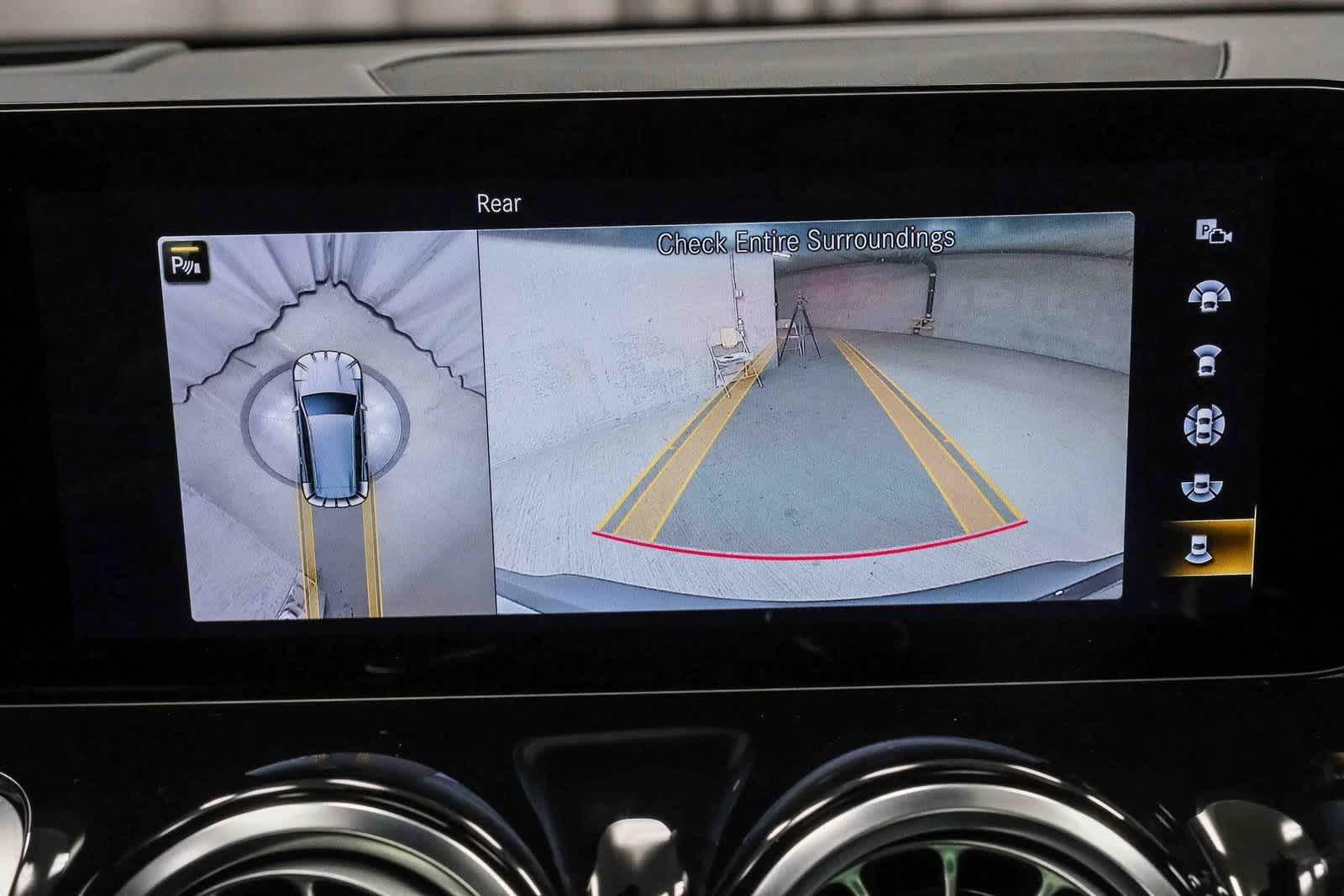 Thumbnail: 2023 Mercedes-Benz EQB - 26