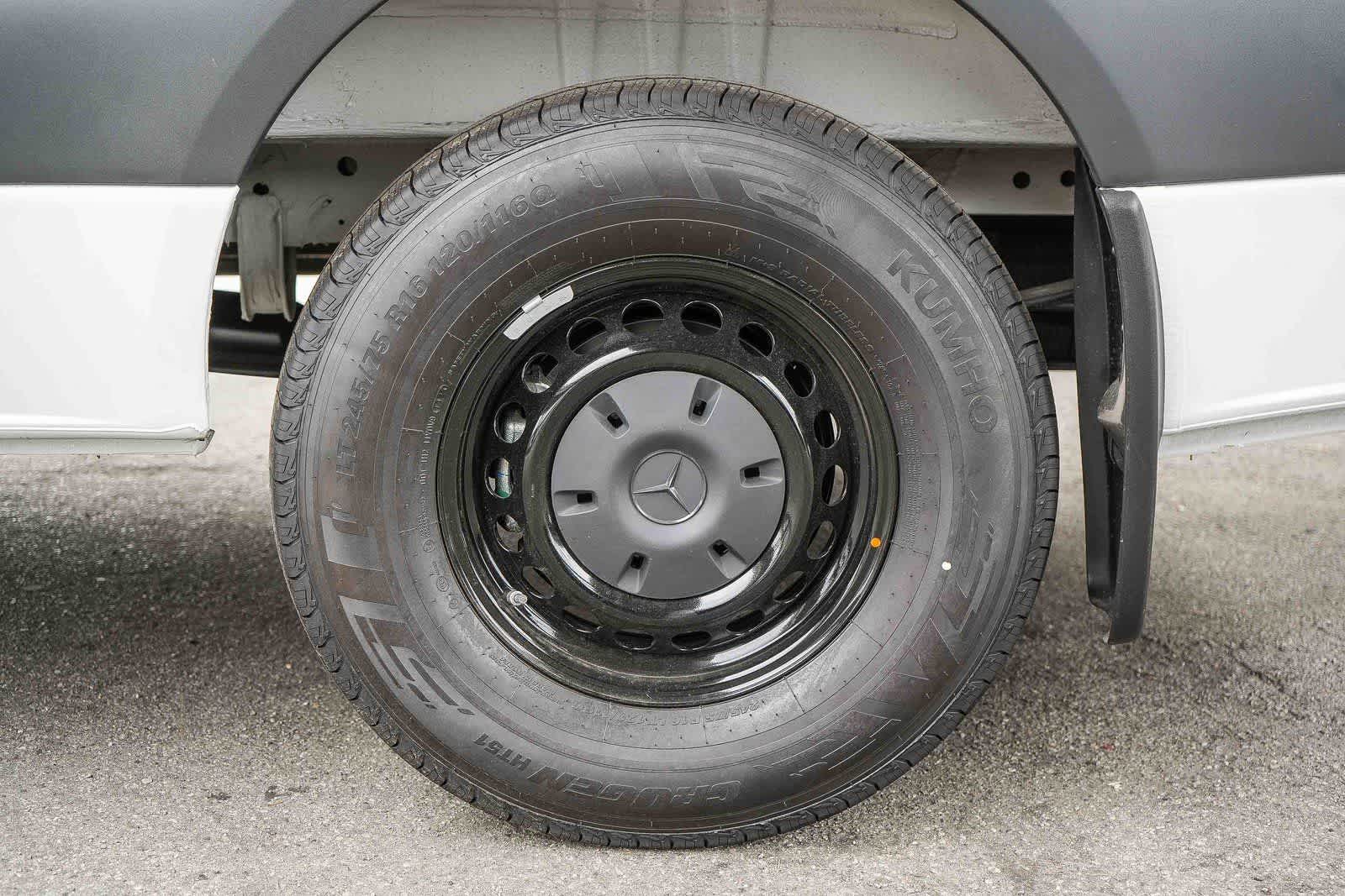 Thumbnail: 2026 Mercedes-Benz Sprinter - 10