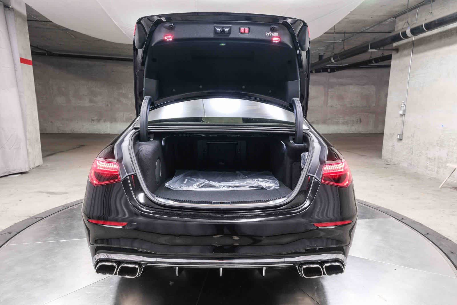 Thumbnail: 2026 Mercedes-Benz S-Class - 32