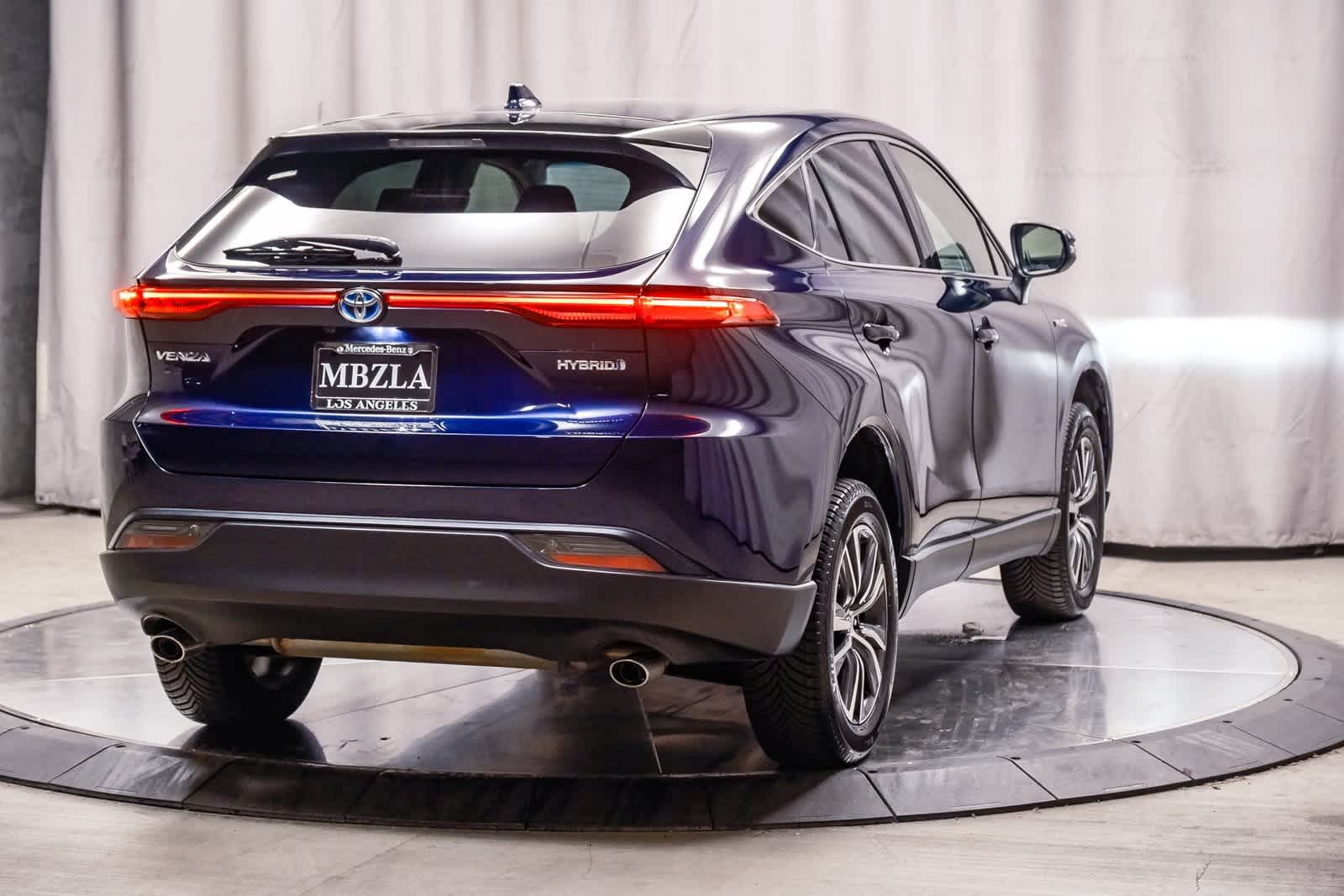 Thumbnail: 2021 Toyota Venza - 4