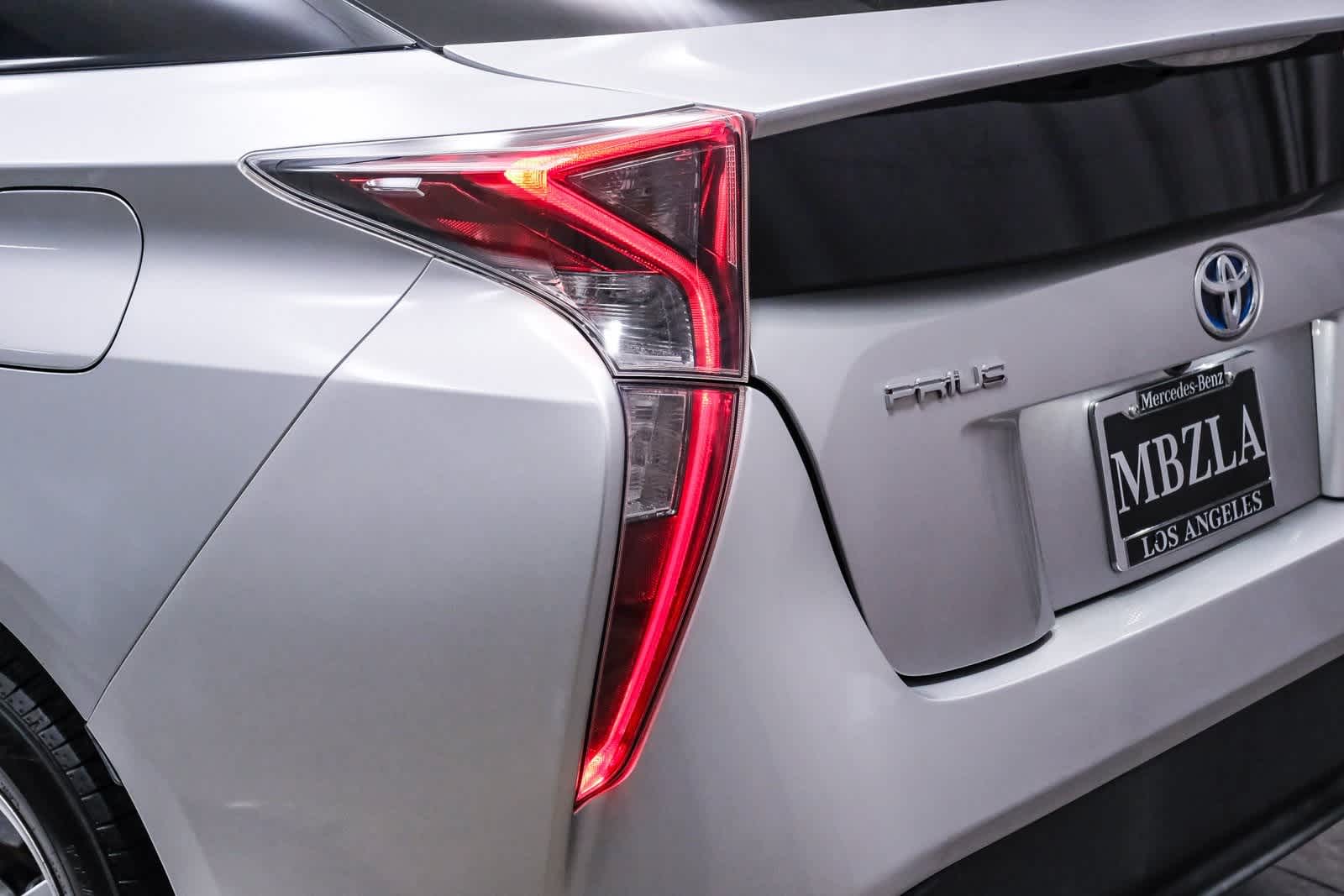 Thumbnail: 2016 Toyota Prius - 7