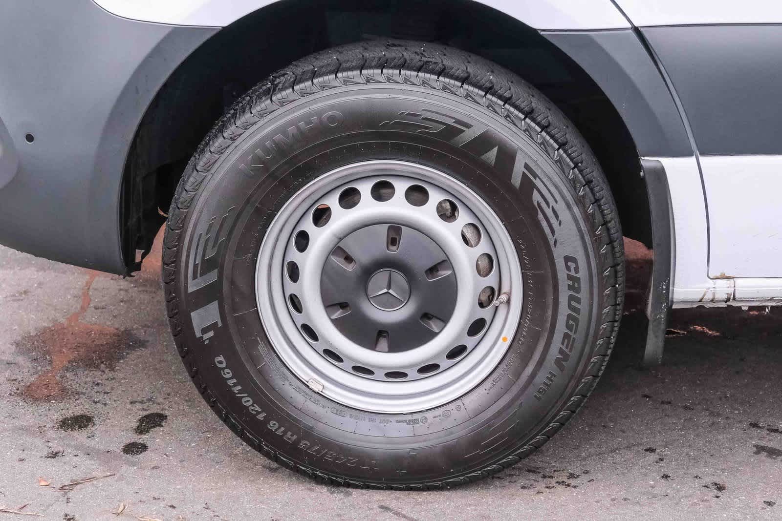 Thumbnail: 2024 Mercedes-Benz Sprinter - 10