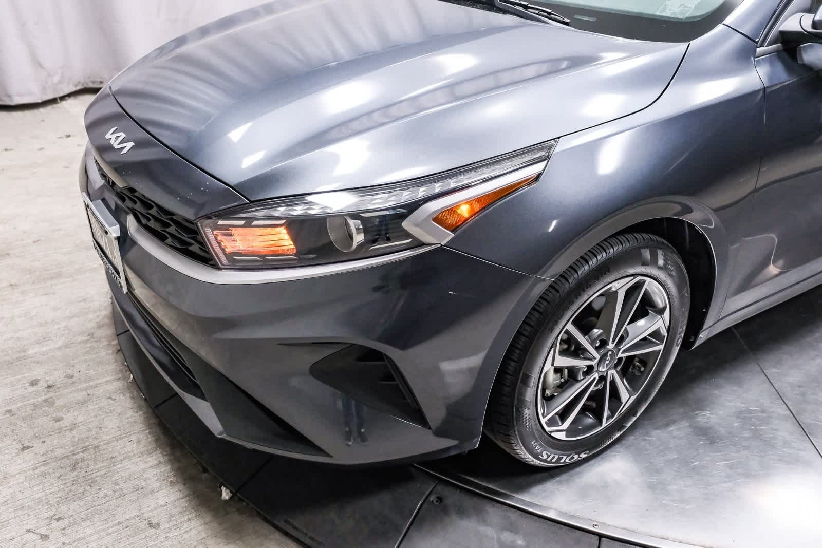Thumbnail: 2022 Kia Forte - 12