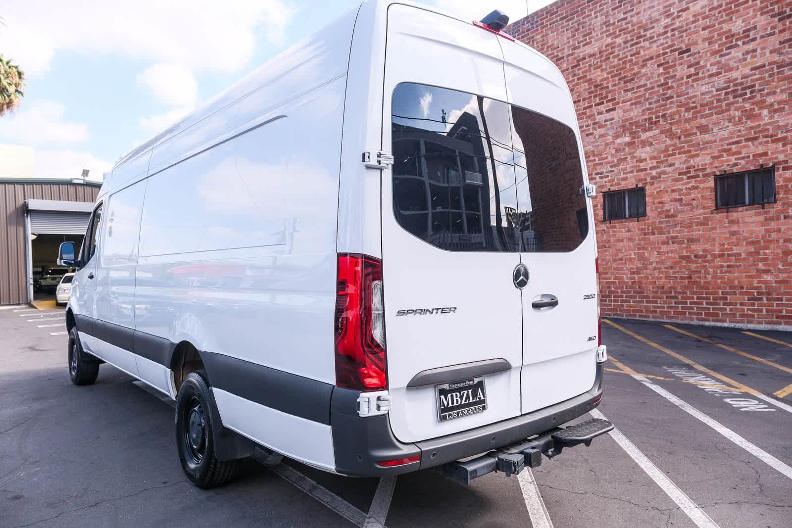 Thumbnail: 2024 Mercedes-Benz Sprinter - 8