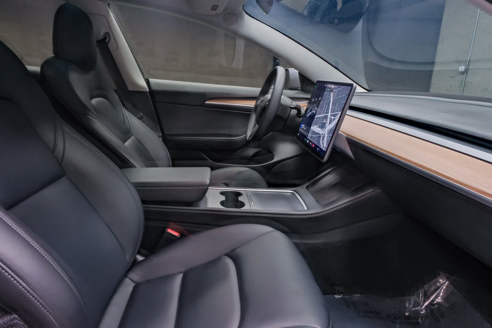 Thumbnail: 2021 Tesla Model 3 - 15