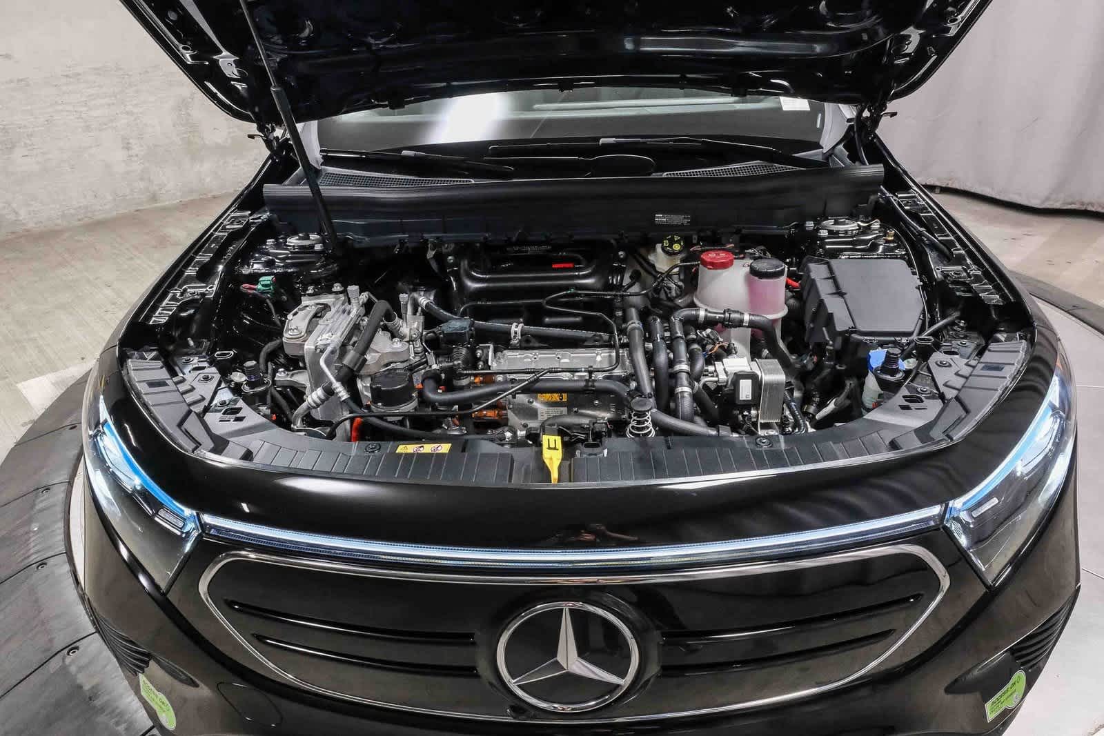 Thumbnail: 2023 Mercedes-Benz EQB - 28