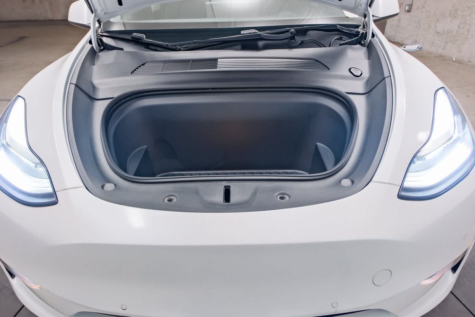 Thumbnail: 2020 Tesla Model Y - 26