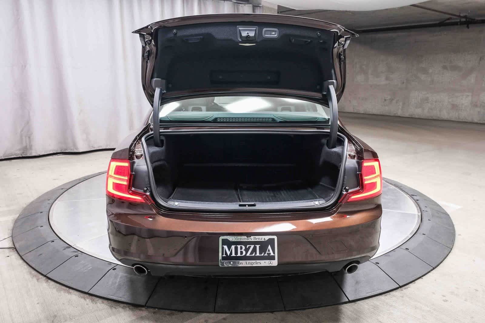 Thumbnail: 2018 Volvo S90 - 27