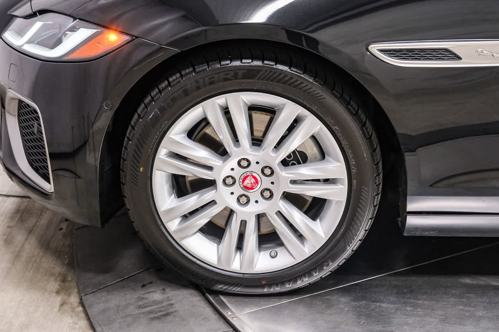 Thumbnail: 2021 Jaguar XF - 10