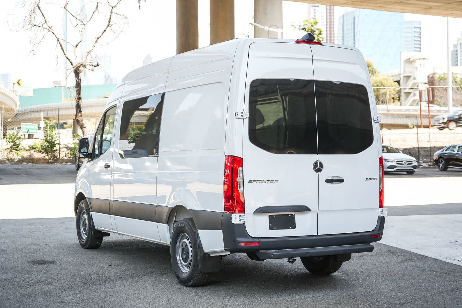 Thumbnail: 2026 Mercedes-Benz Sprinter - 8