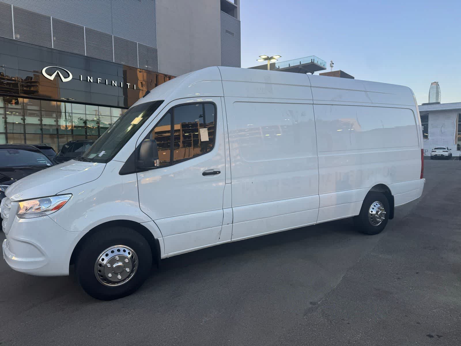 Thumbnail: 2022 Mercedes-Benz Sprinter - 2