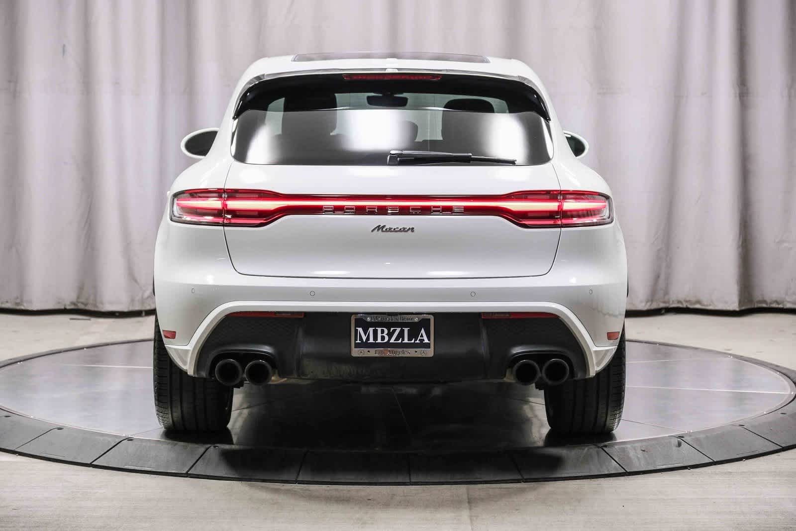 Thumbnail: 2024 Porsche Macan - 3