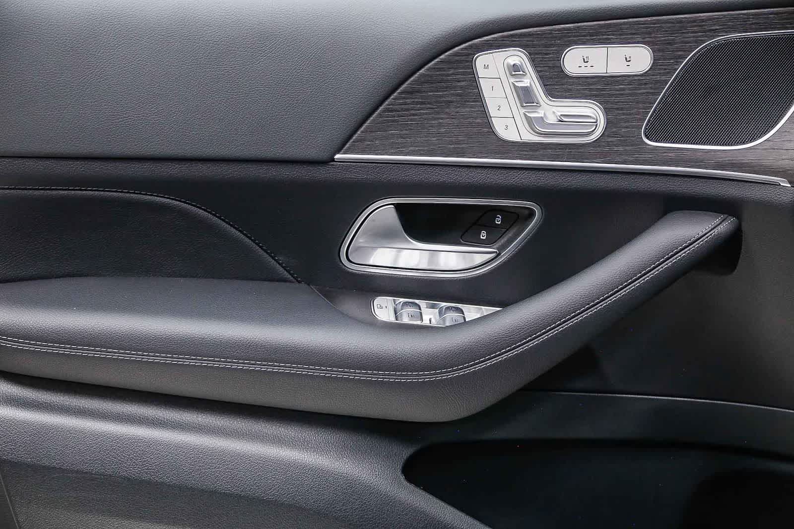 Thumbnail: 2026 Mercedes-Benz GLE - 22