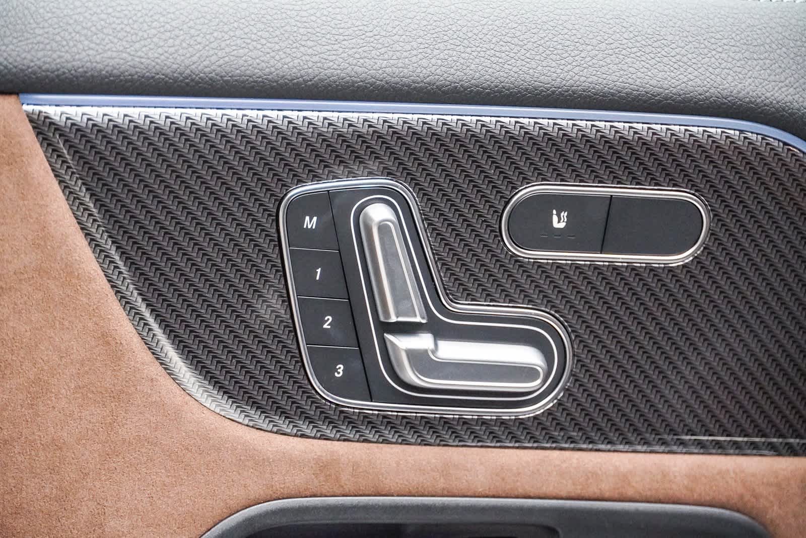 Thumbnail: 2025 Mercedes-Benz GLA - 22