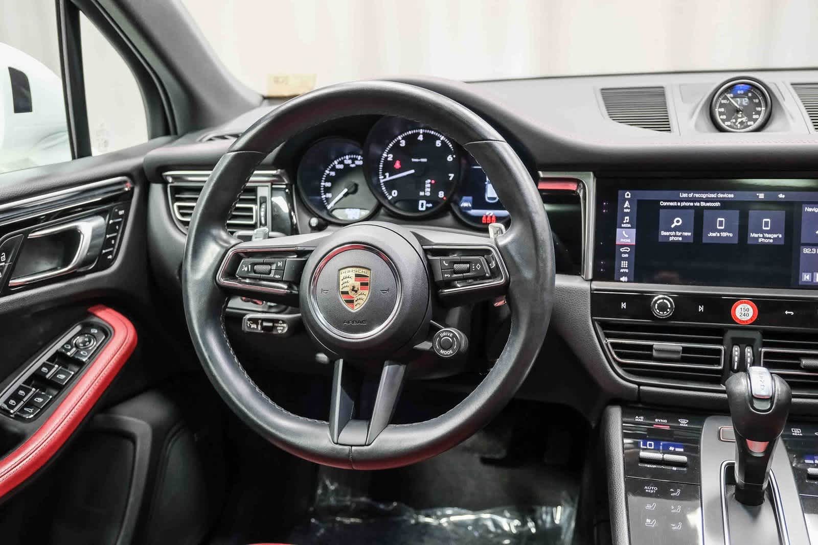 Thumbnail: 2024 Porsche Macan - 15