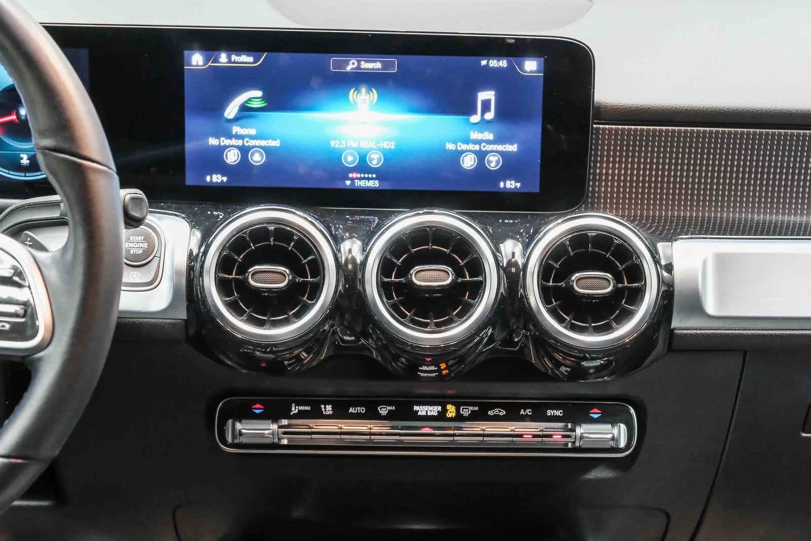 Thumbnail: 2022 Mercedes-Benz GLB - 13