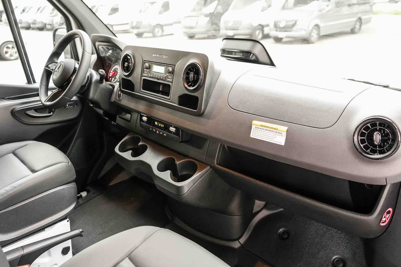 Thumbnail: 2026 Mercedes-Benz Sprinter - 12