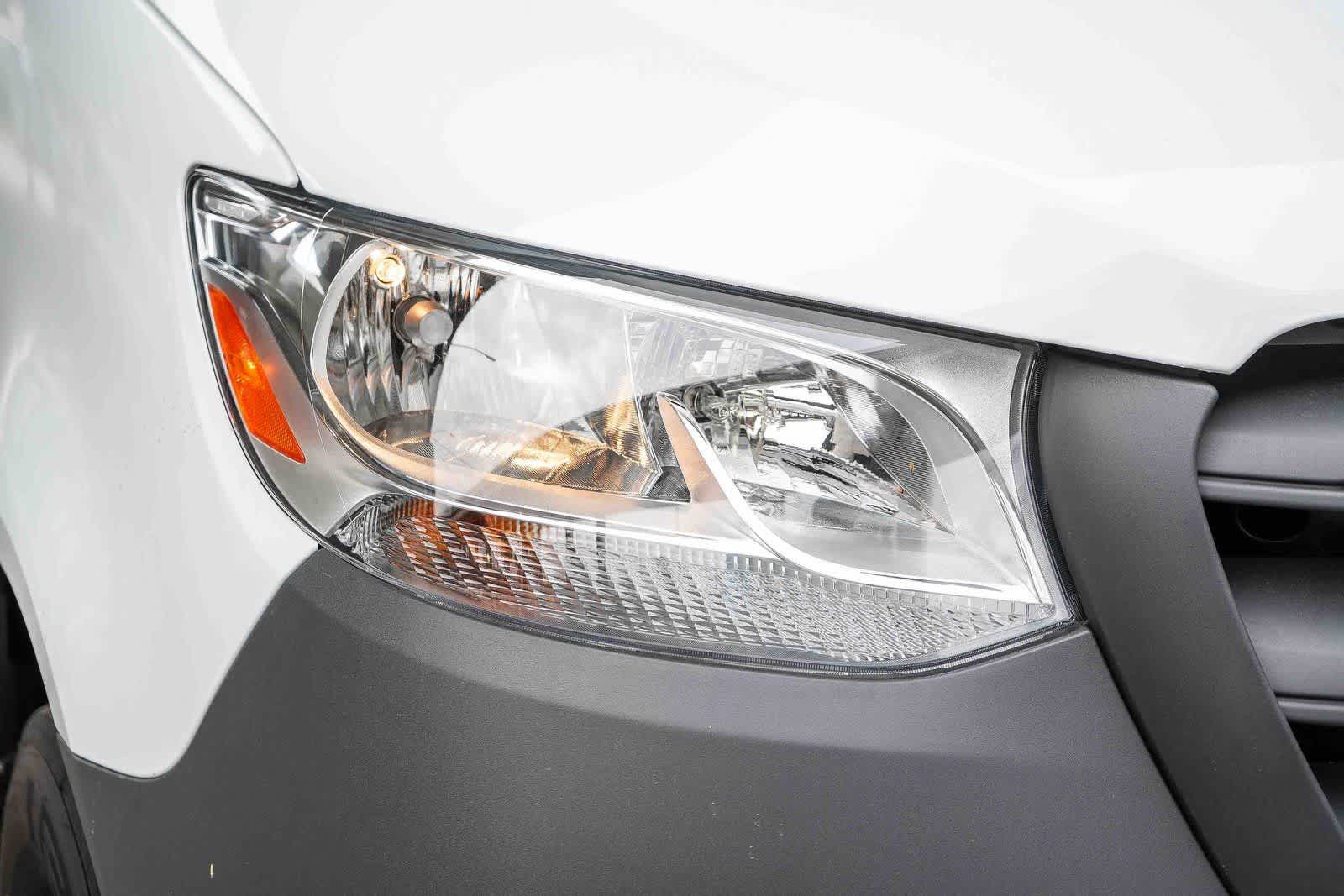 Thumbnail: 2026 Mercedes-Benz Sprinter - 4