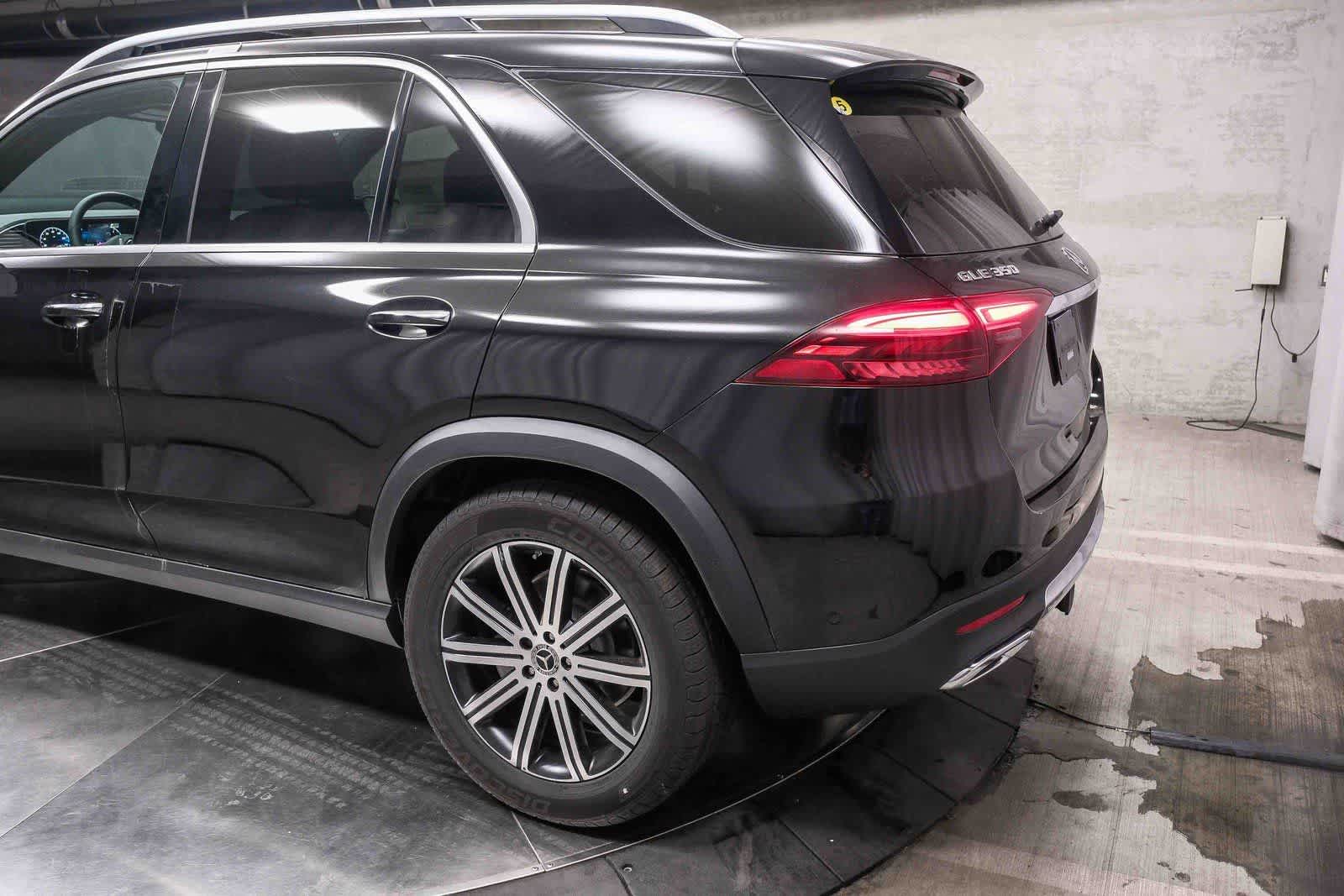 Thumbnail: 2026 Mercedes-Benz GLE - 8