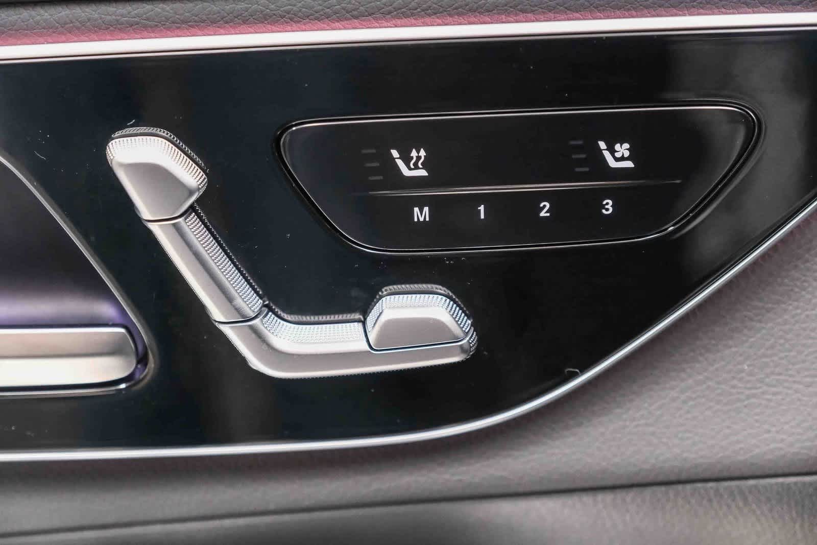 Thumbnail: 2025 Mercedes-Benz GLC - 22