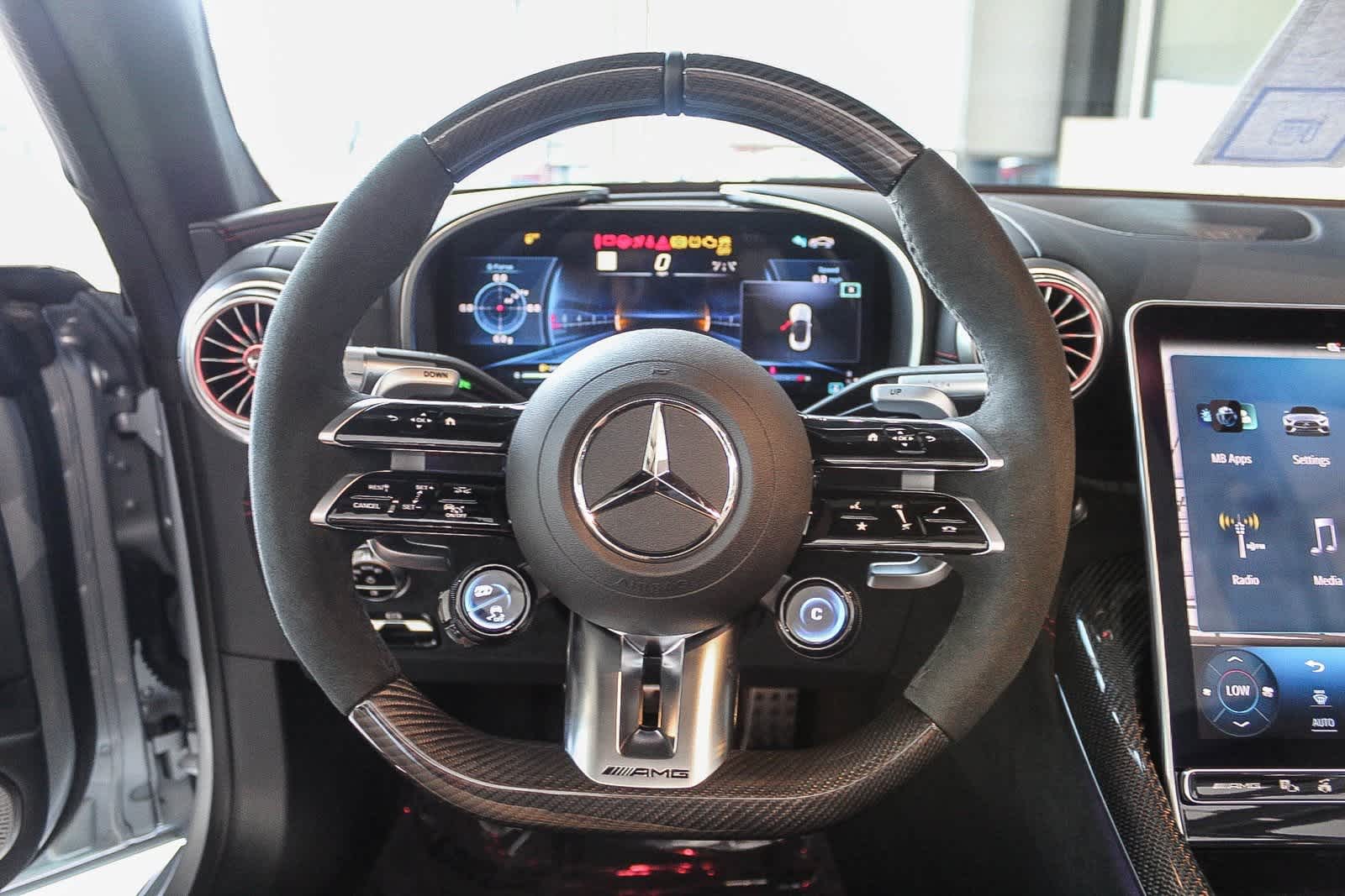 Thumbnail: 2024 Mercedes-Benz SL-Class - 14