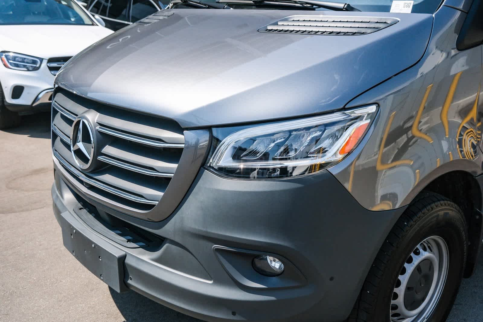 Thumbnail: 2024 Mercedes-Benz Sprinter - 9