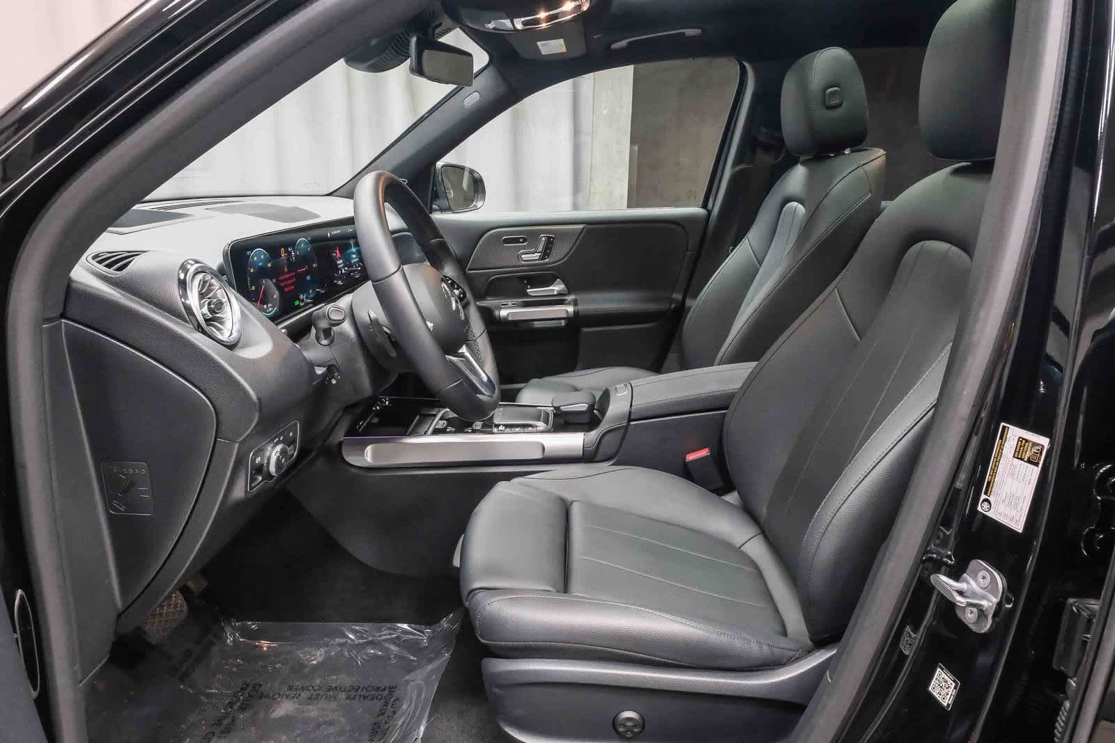 Thumbnail: 2023 Mercedes-Benz EQB - 20