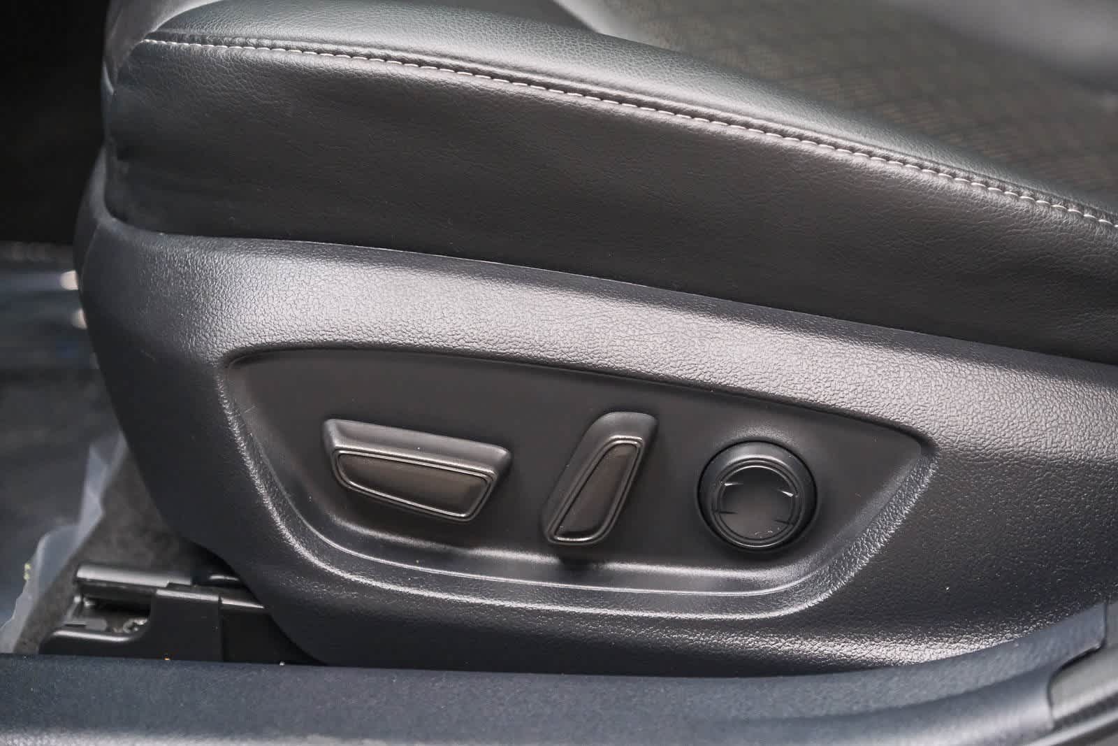 Thumbnail: 2023 Toyota Camry - 24