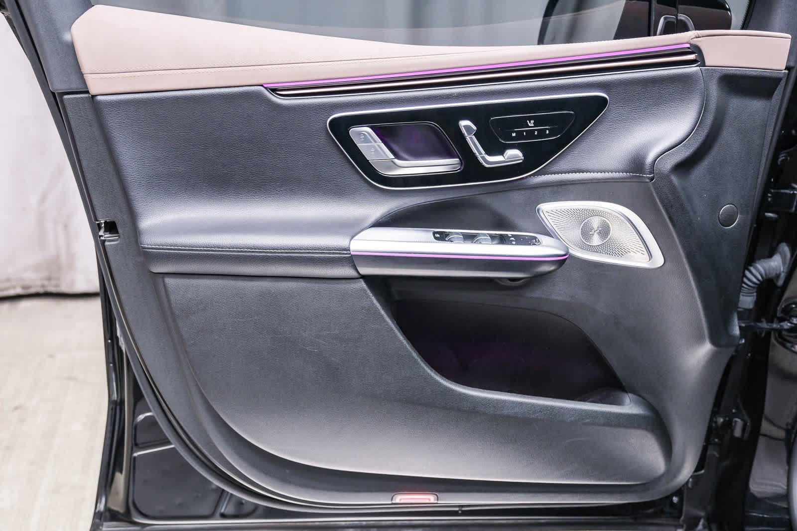 Thumbnail: 2023 Mercedes-Benz EQE - 21