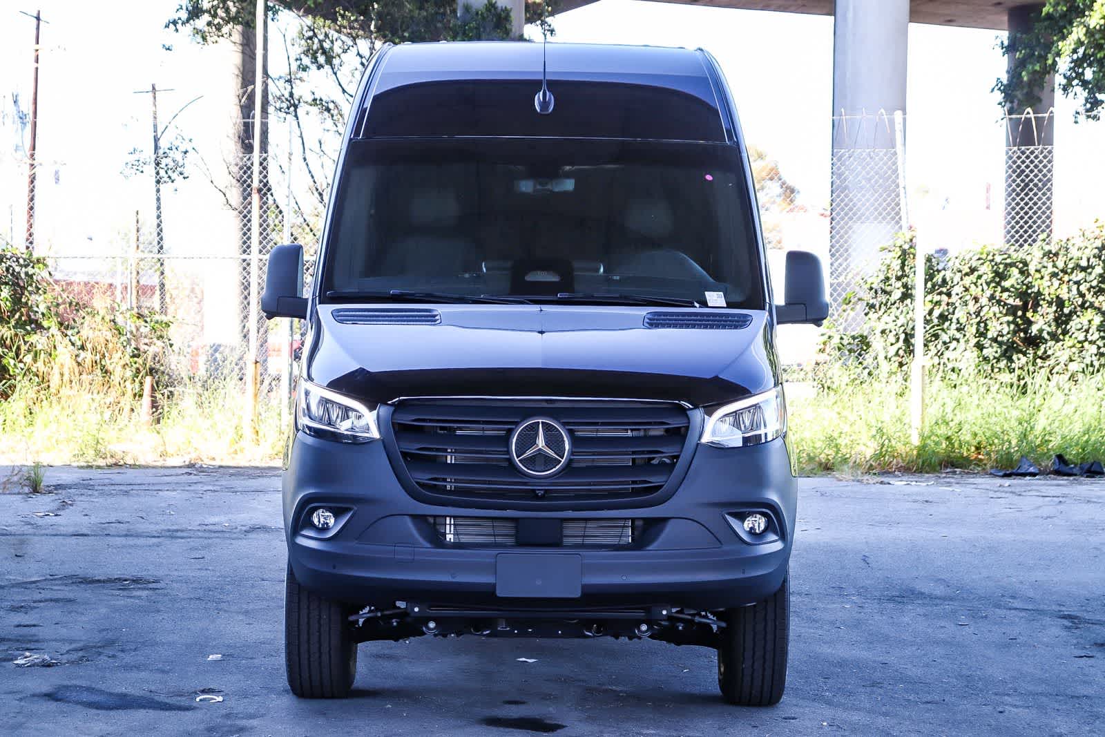 Thumbnail: 2026 Mercedes-Benz Sprinter - 2