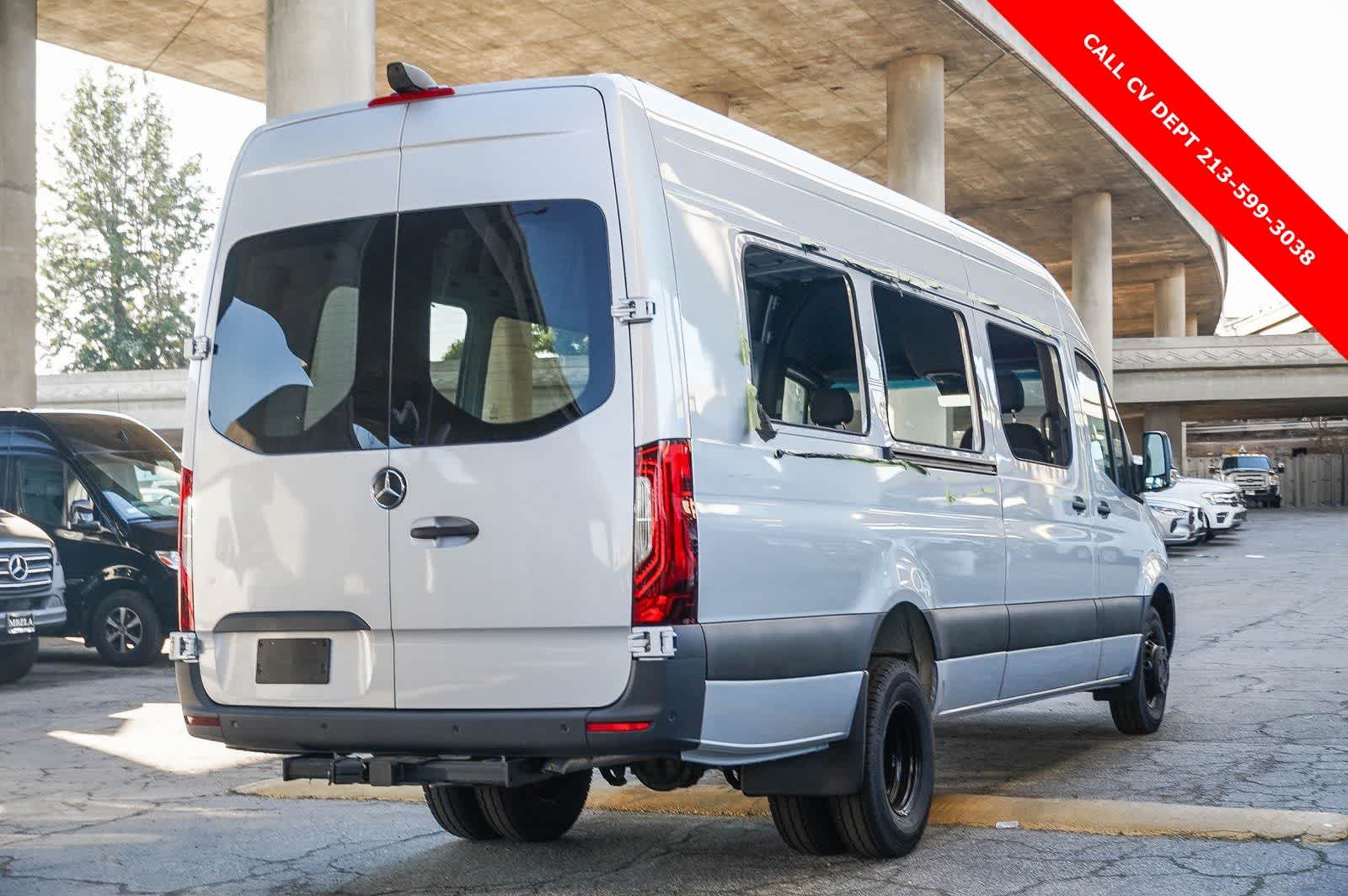 Thumbnail: 2024 Mercedes-Benz Sprinter - 9