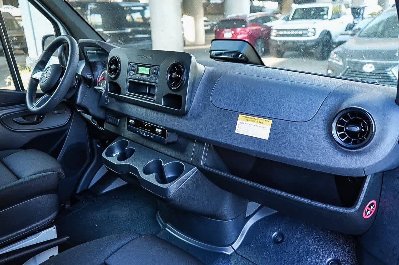 Thumbnail: 2026 Mercedes-Benz Sprinter - 13