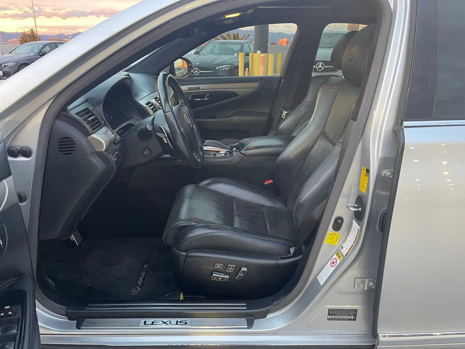 Thumbnail: 2014 Lexus LS - 9