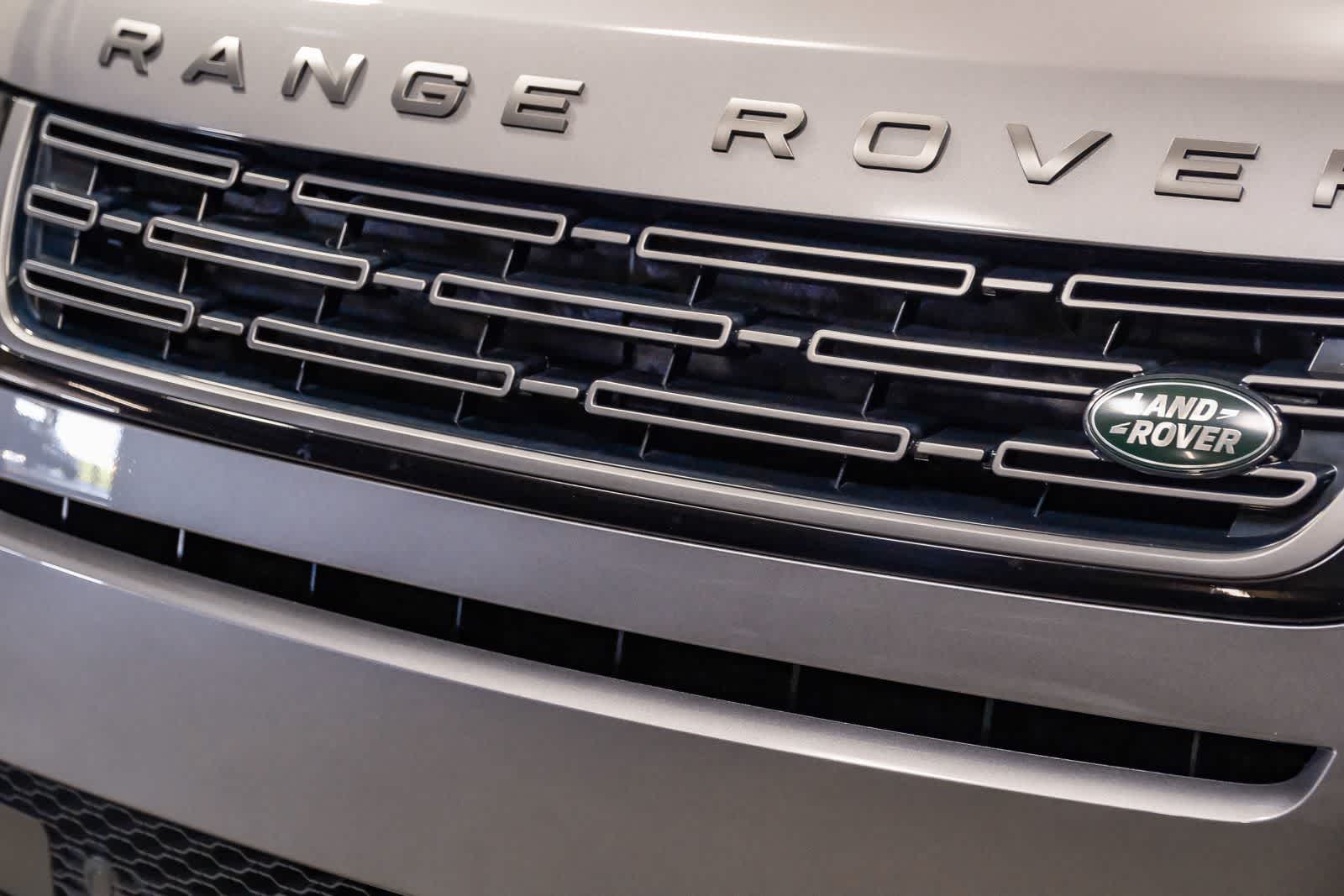 Thumbnail: 2025 Land Rover Range Rover Evoque - 13