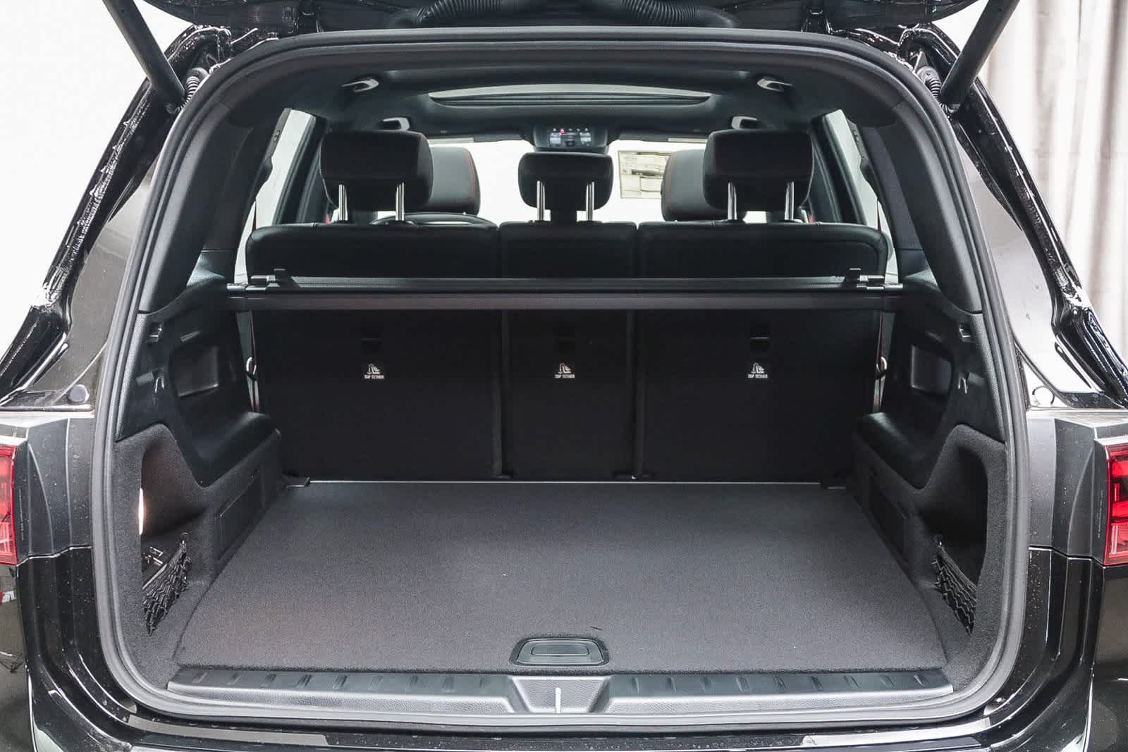 Thumbnail: 2025 Mercedes-Benz GLB - 27