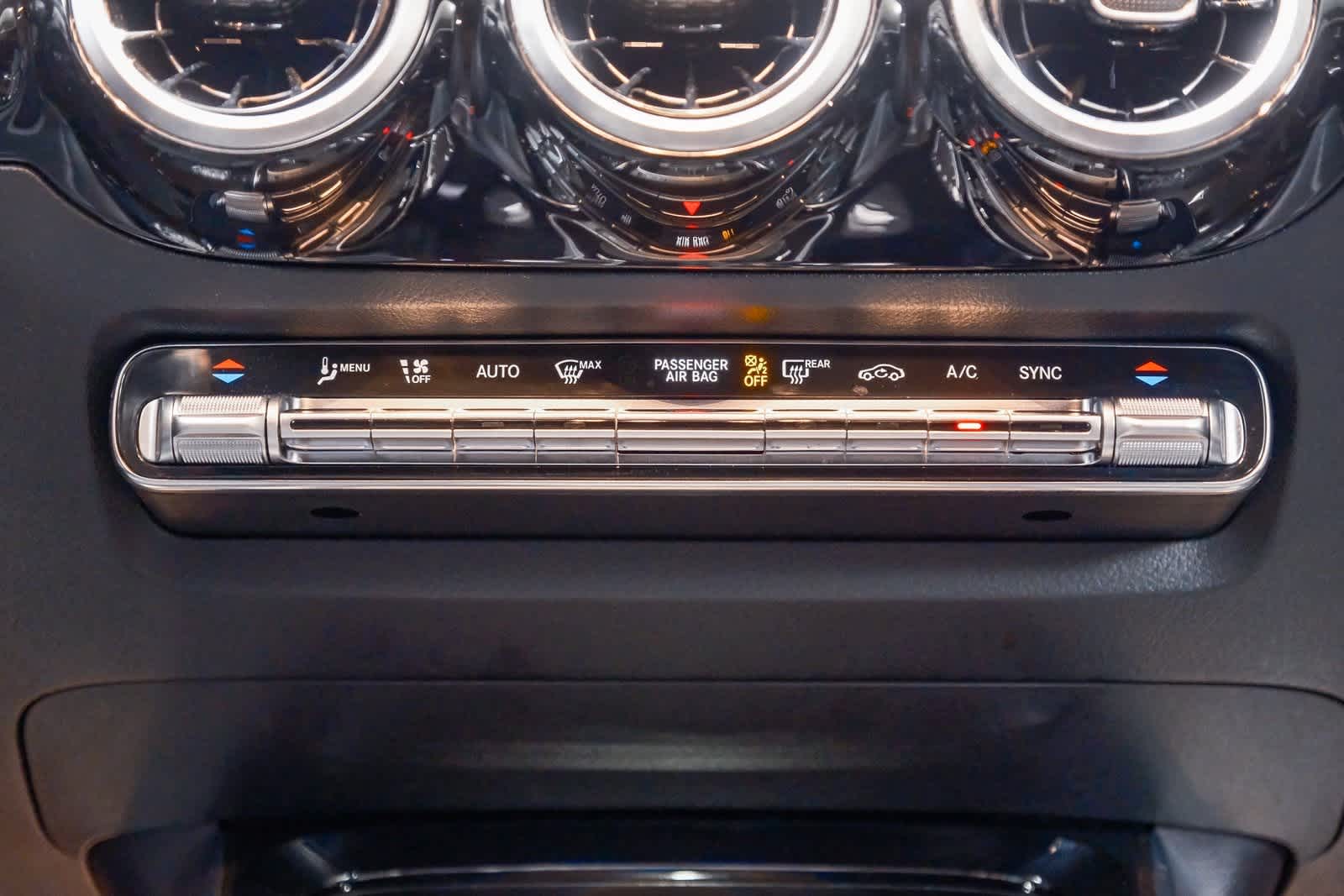 Thumbnail: 2022 Mercedes-Benz GLA - 15