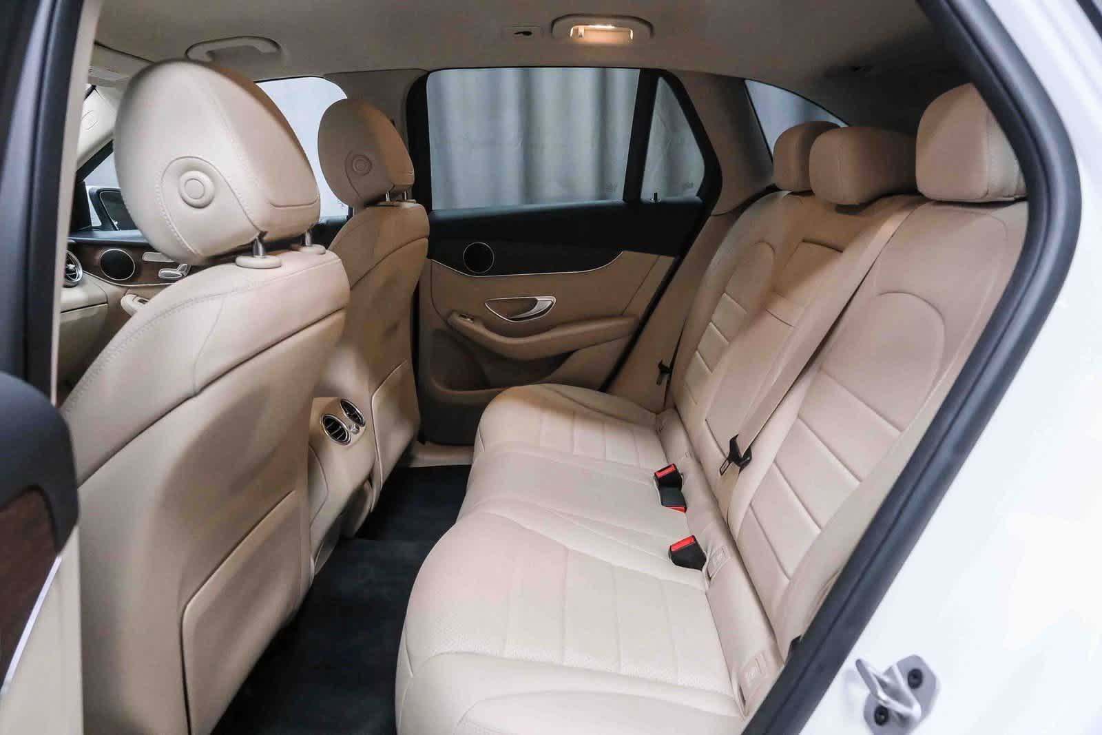 Thumbnail: 2022 Mercedes-Benz GLC - 19