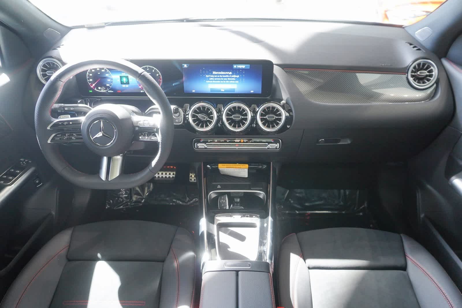 Thumbnail: 2025 Mercedes-Benz GLA - 13