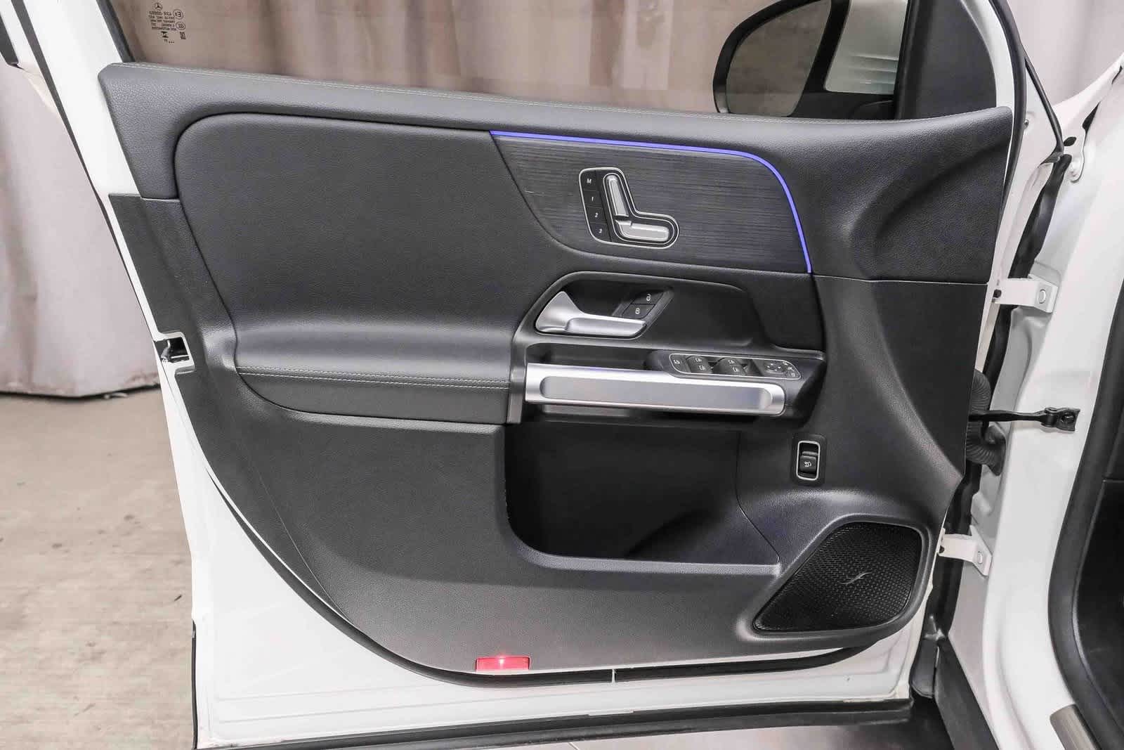 Thumbnail: 2023 Mercedes-Benz EQB - 23