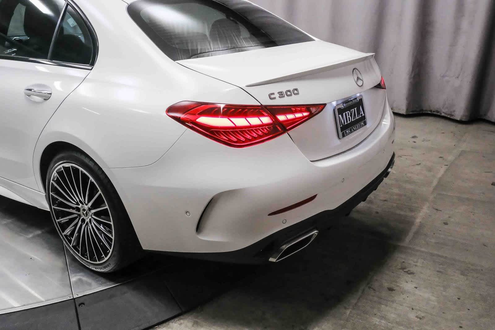 Thumbnail: 2025 Mercedes-Benz C-Class - 8